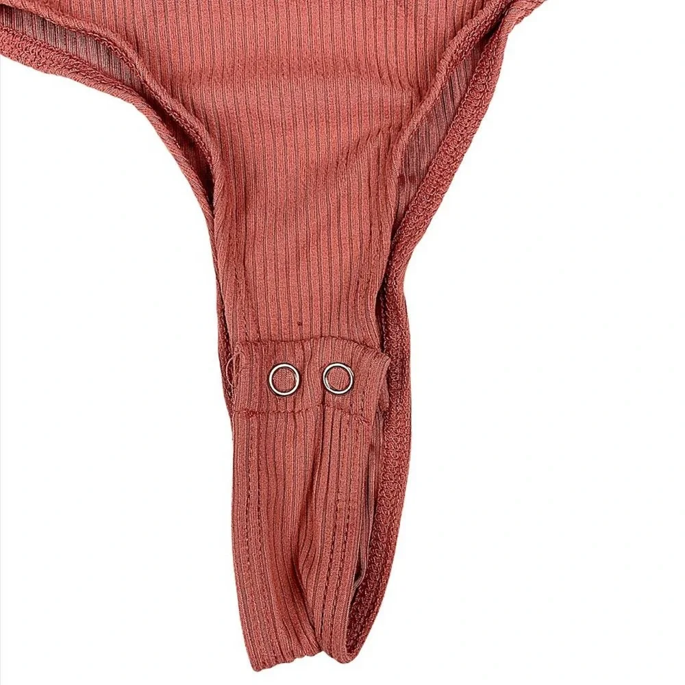 $10 CLEARANCE! Coral Ribbed Lace Long Sleeve Thong Bodysuit - Picture 7 of 9